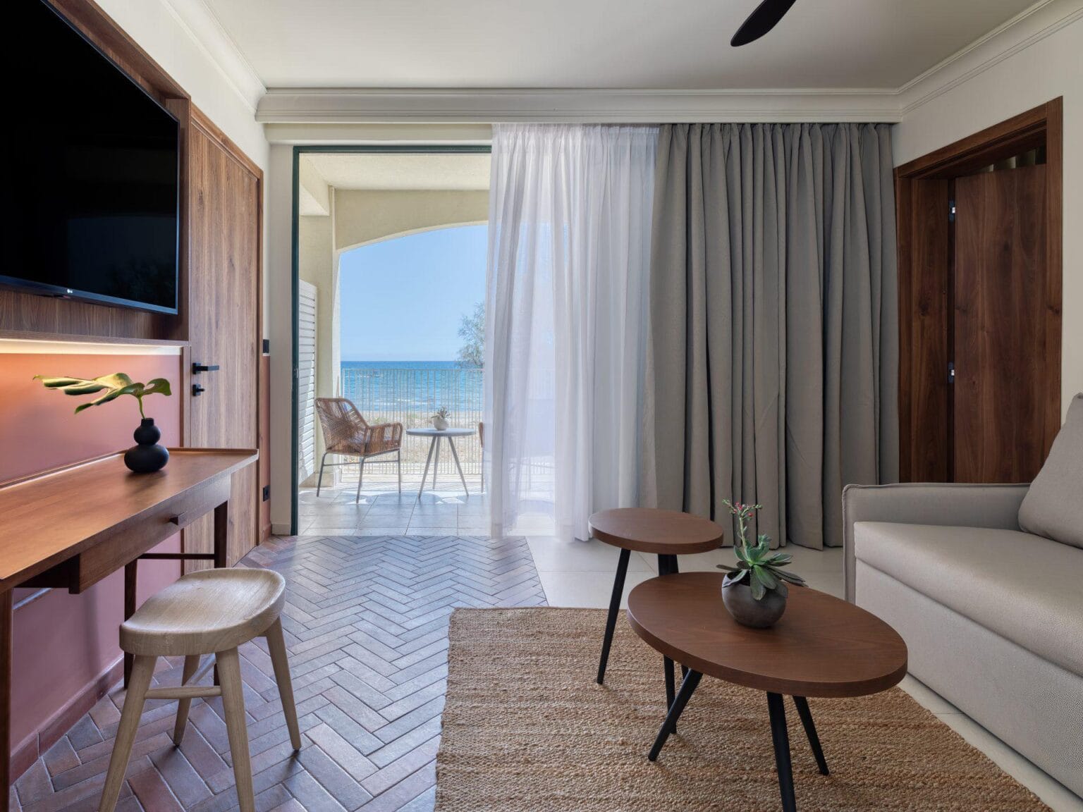 sypialnia w hotelu Domes Aulūs Zante, Autograph Collection