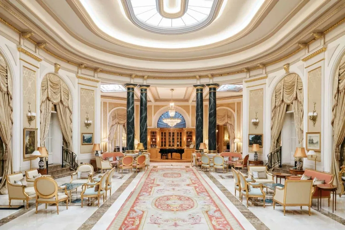 El-Palace-Barcelona-najlepsze-hotele-w-Barcelonie-luksusowe-hotele-w-Hiszpanii-ekskluzywne-hotele-w-Barcelonie-najpiekniejsze-hotele-w-Barcelonie-palacowe-wnetrza-Barcelona-24.png
