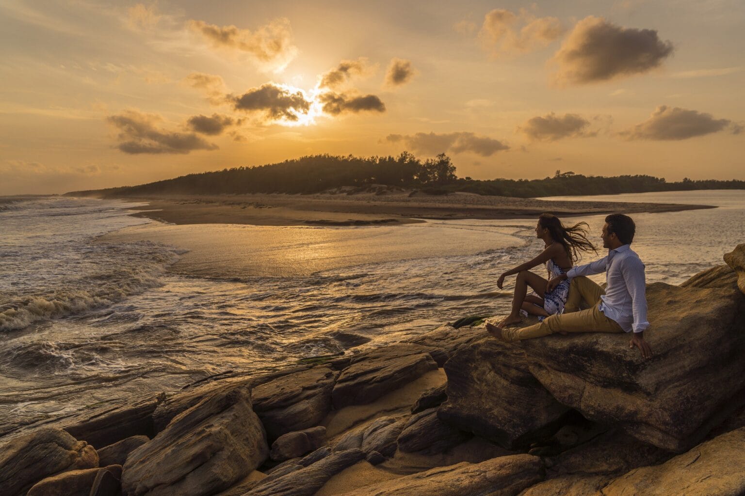 Godawaya-sunset-with-couple-A-4995.jpg
