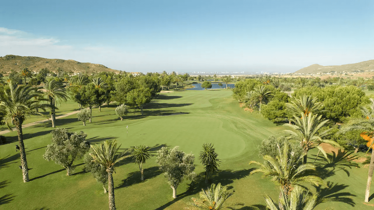 Grand-Hyatt-La-Manga-Club-Golf-Spa-ekskluzywne-hotele-w-Hiszpanii-najlepsze-hotele-w-Hiszpanii-wczasy-w-Hiszpanii-z-rodzina-sportowe-wakacje-w-Hiszpanii-10.png