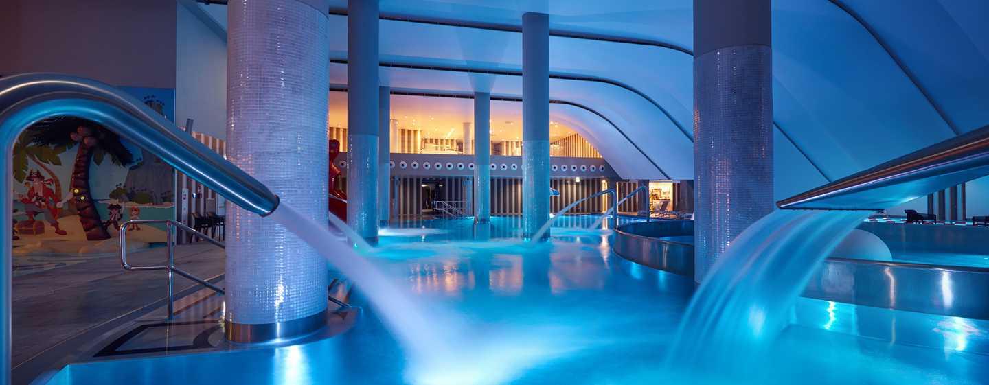 Hilton-Resort-Spa-Swinoujscie-Polska-basen.jpg