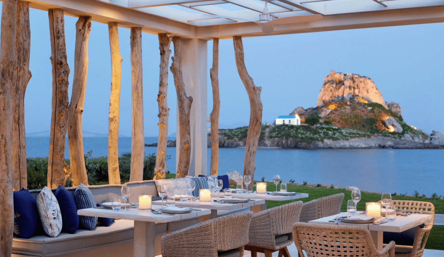 hotel Ikos Aria na wyspie Kos - romatyczne miejsce na kolacje przy zachodzie słońca