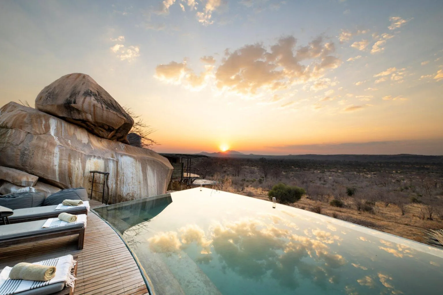 Jabali Ridge basen hotelowy
