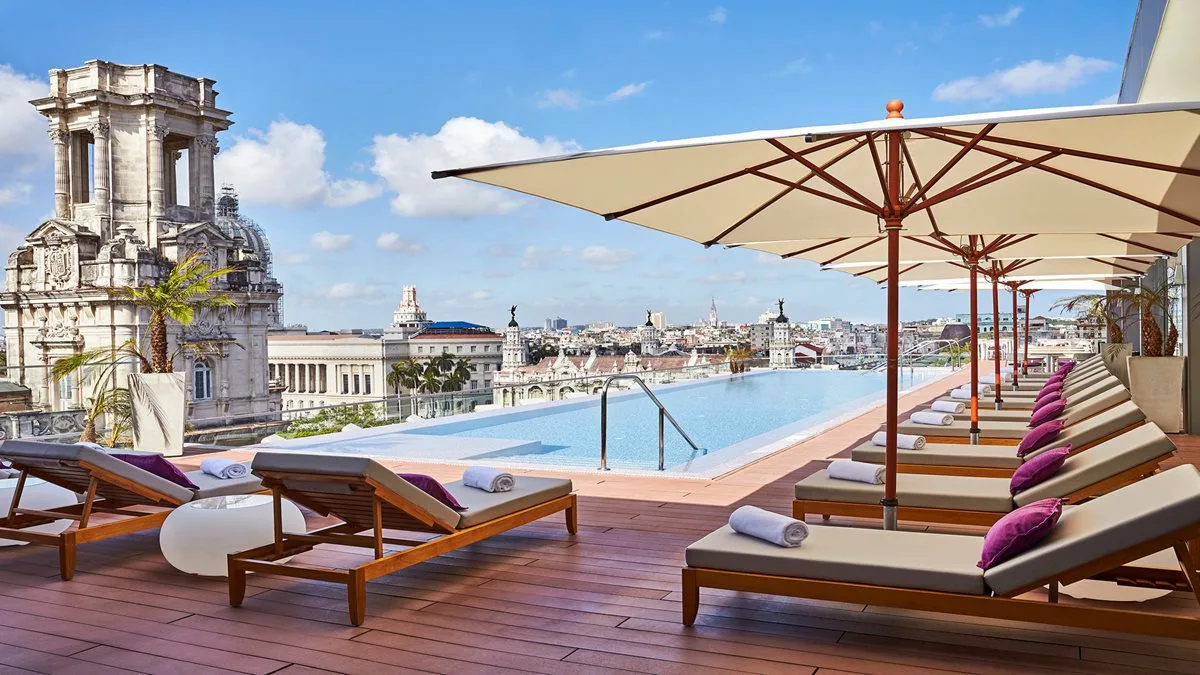 Kempinski-Manzana-Havana-Kuba-Habana-Pool.jpg