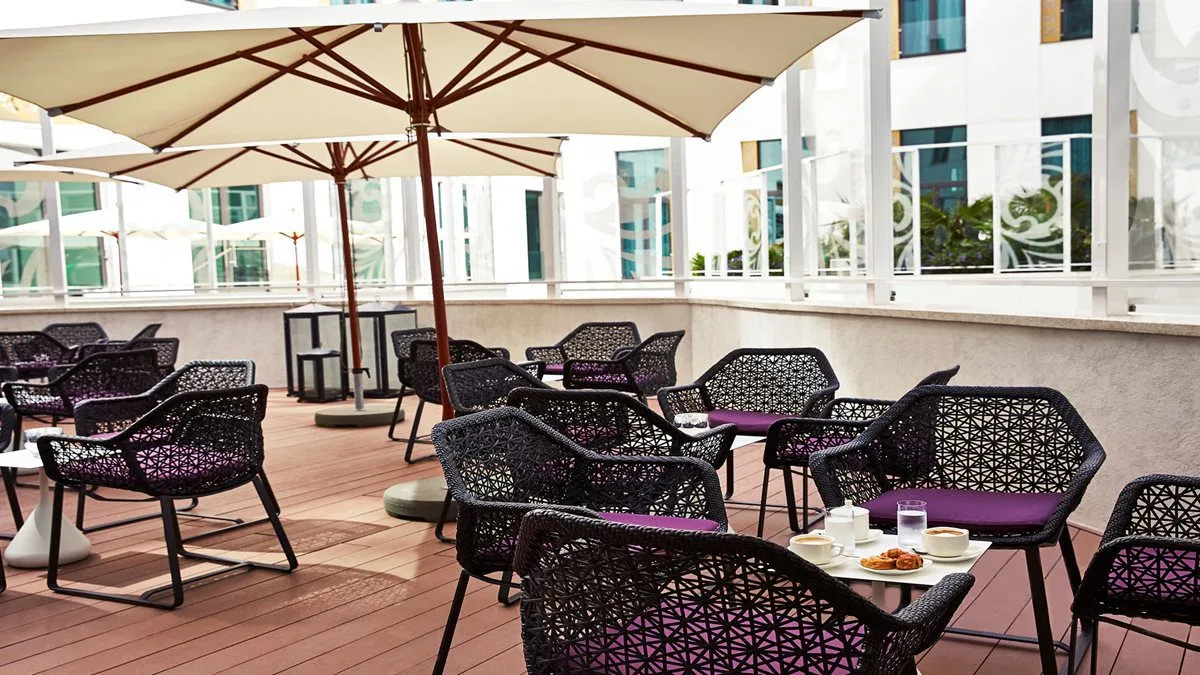 Kempinski-Manzana-Havana-Cuba-Lobby-bar-terrace.jpg