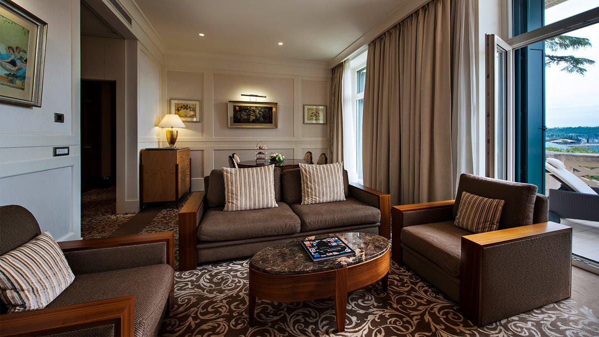 Kempinski-Palace-Portoroz-Slowenia-venice-suite-salon.jpg