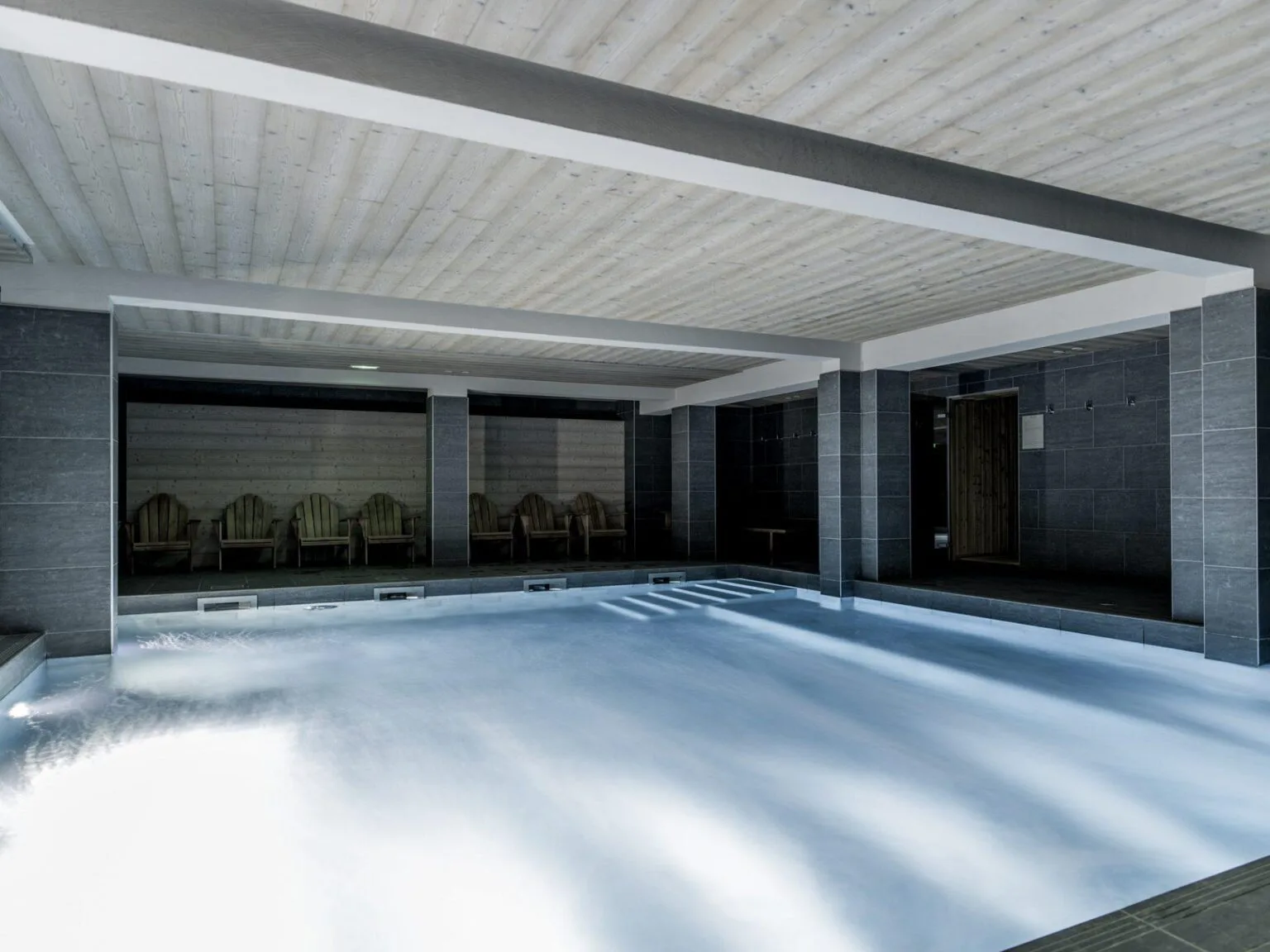 Le-Fitz-Roy-Val-Thorens-best-hotels-in-Val-Thorens-luxury-ski-hotels-in-France-exclusive-ski-2023-tailor-made-ski-trips-in-France- 24. jpg