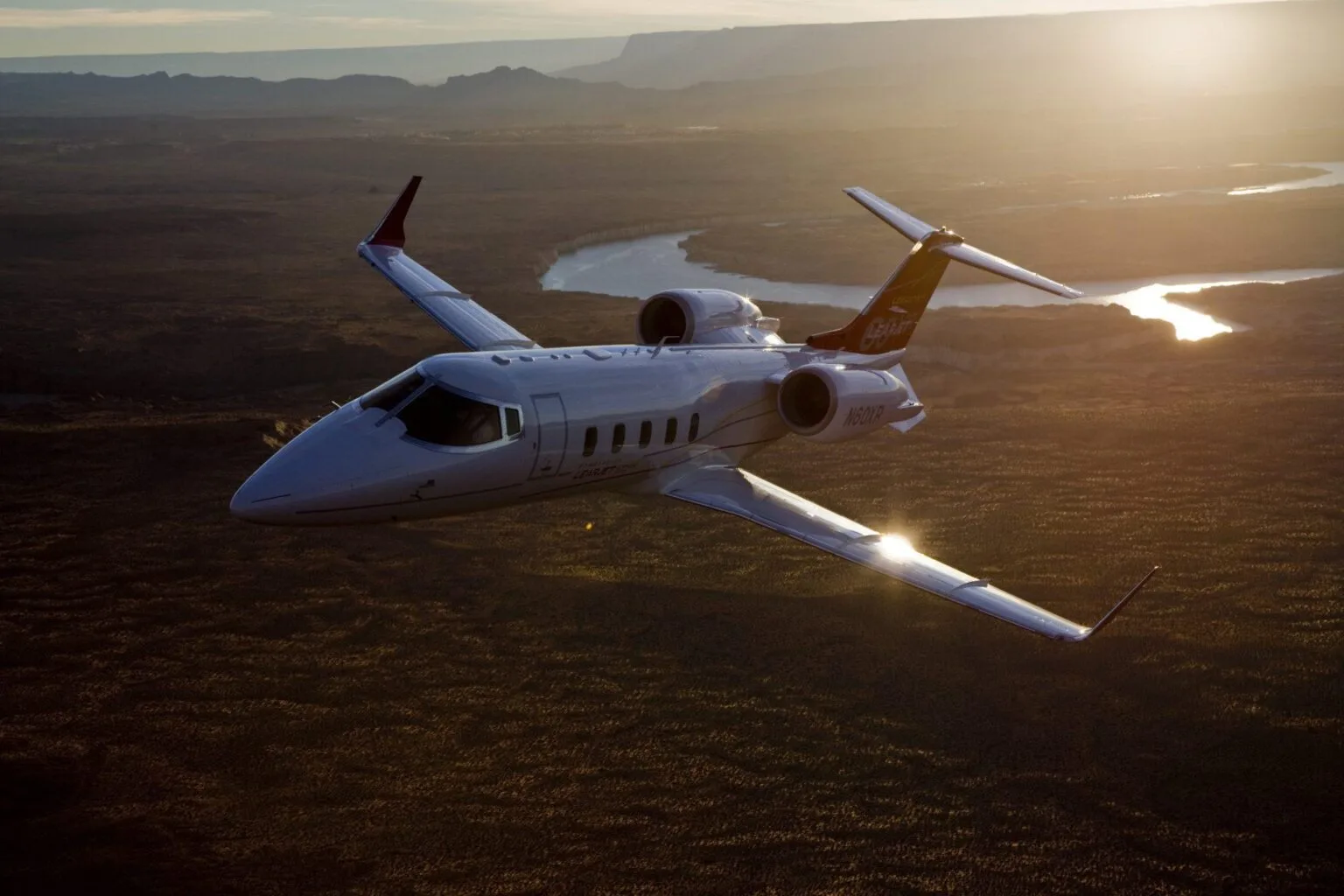 Learjet-60-XR-in-flight_3.jpg