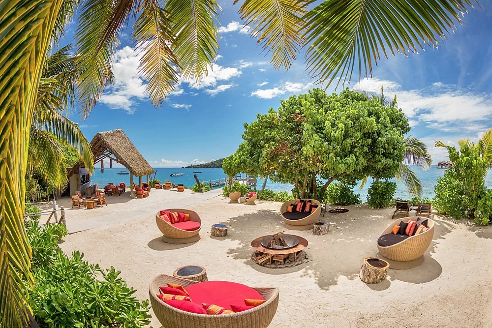 Likuliku-Lagoon-Resort-luksusowe-hotele-na-Fidzi-ekskluzywne-wczasy-na-Fidzi-we-dwoje-najlepsze-hotele-a-Fidzi-10.jpg