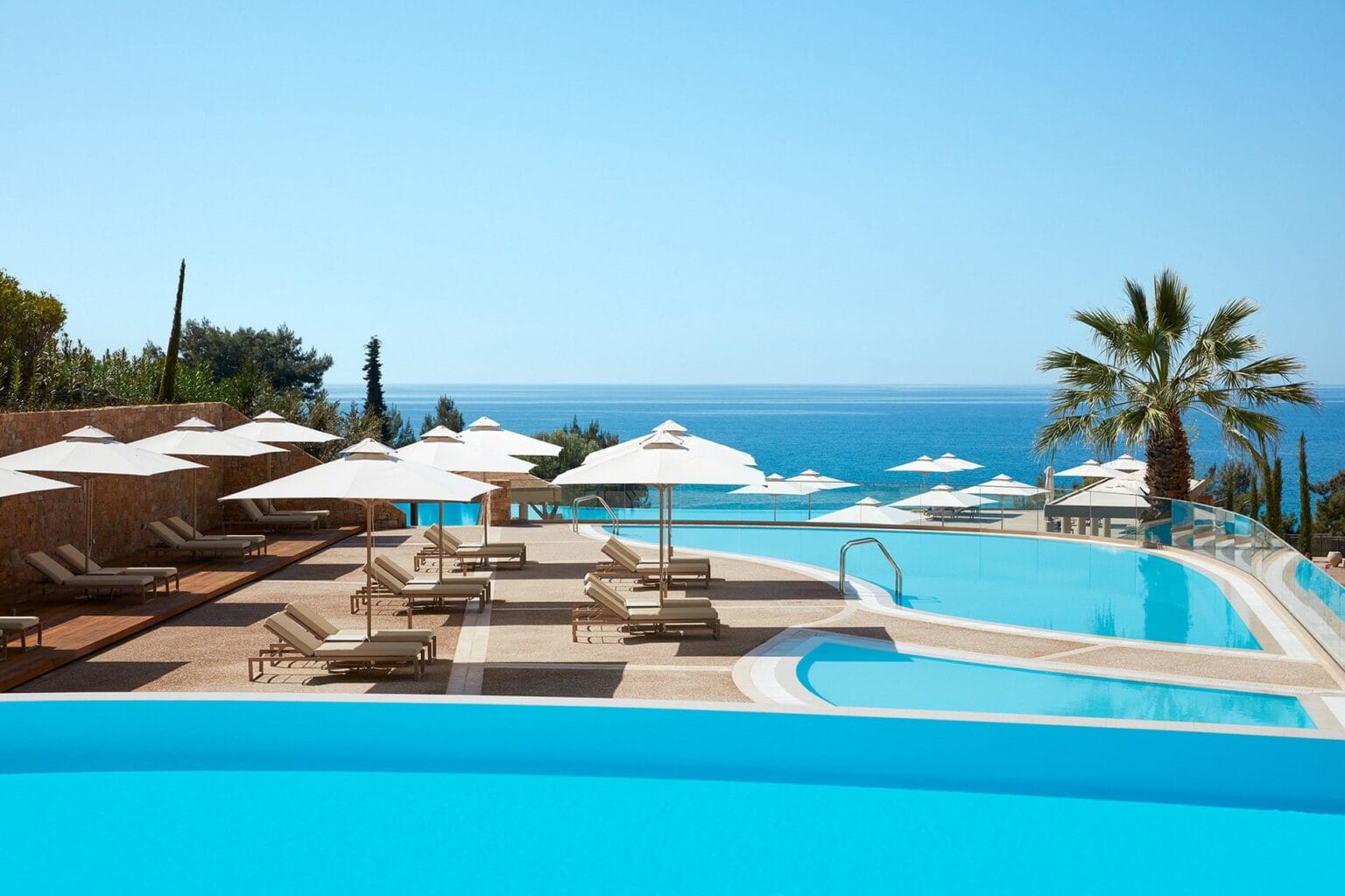 New-Adults-Pool-Infinity-Ikos-Oceania.jpeg