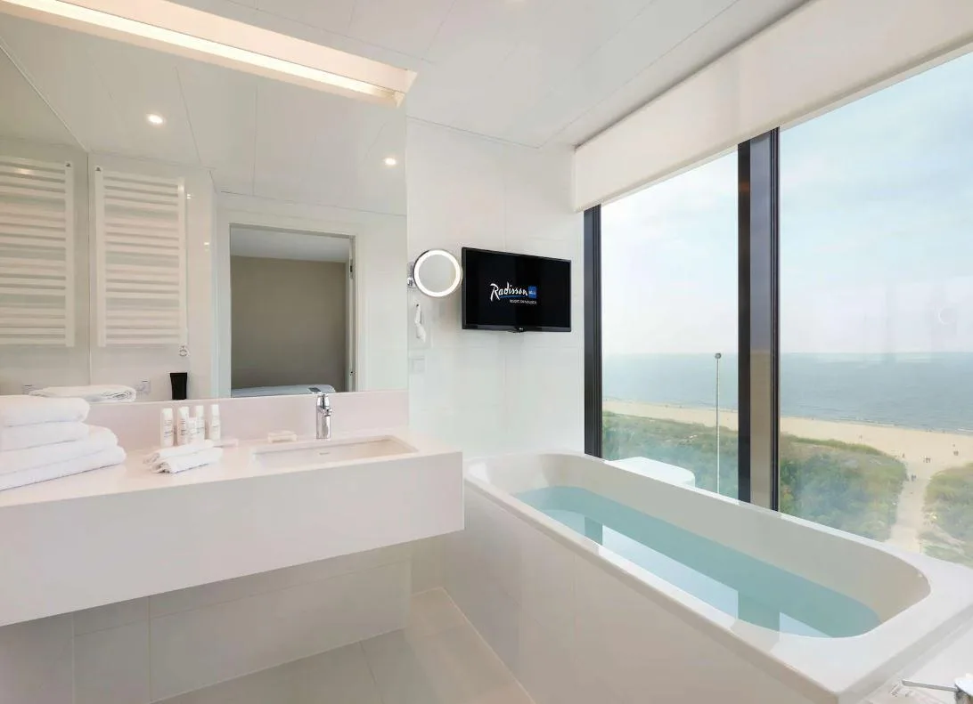 Polska-Radisson-Blue-Swinoujscie-suite-lazienka.jpg