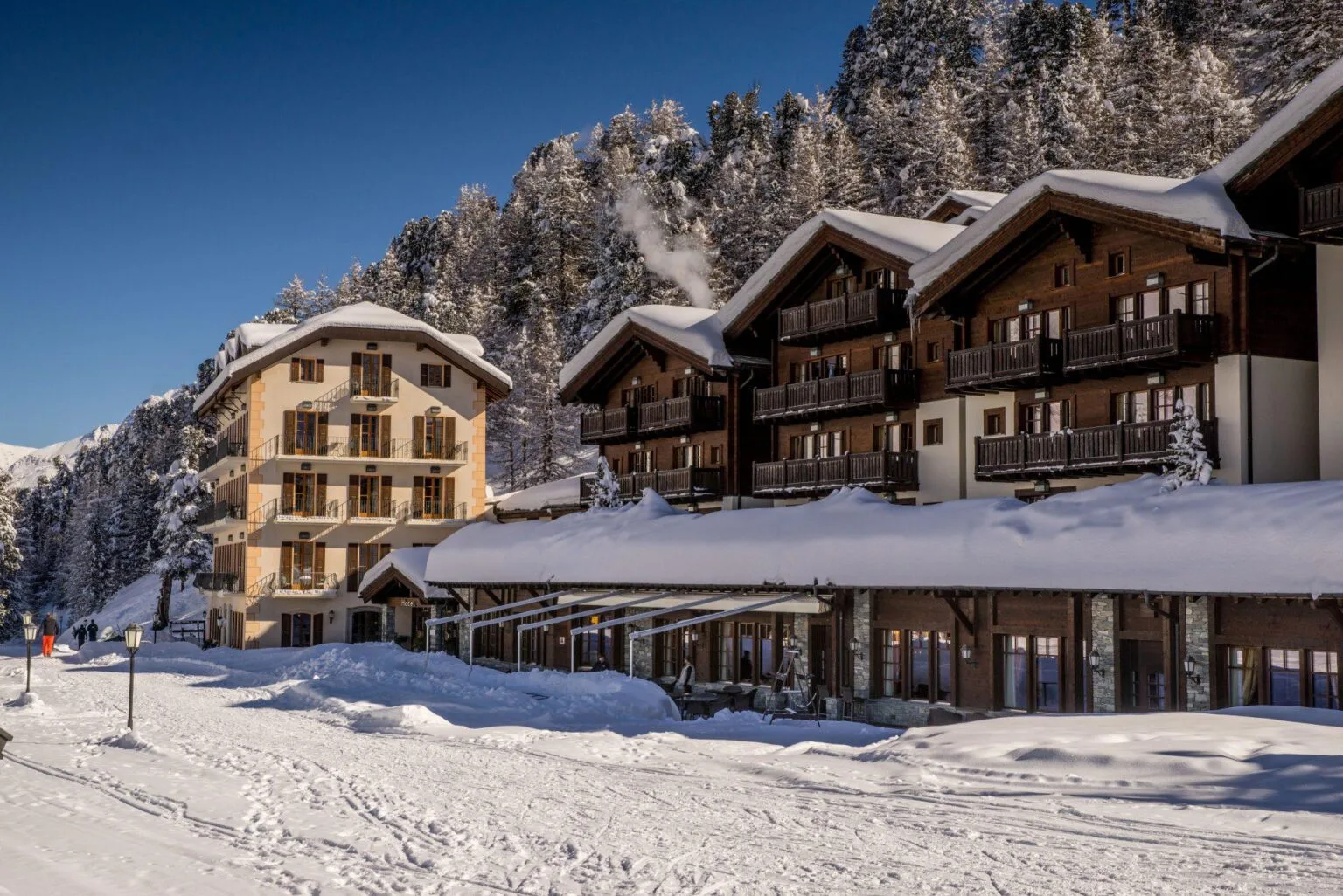 Raffelalp-best-mountain-hotels-where-to-ski-2022-mountain-hotels-for-winter-switzerland-best-hotels-11.jpg