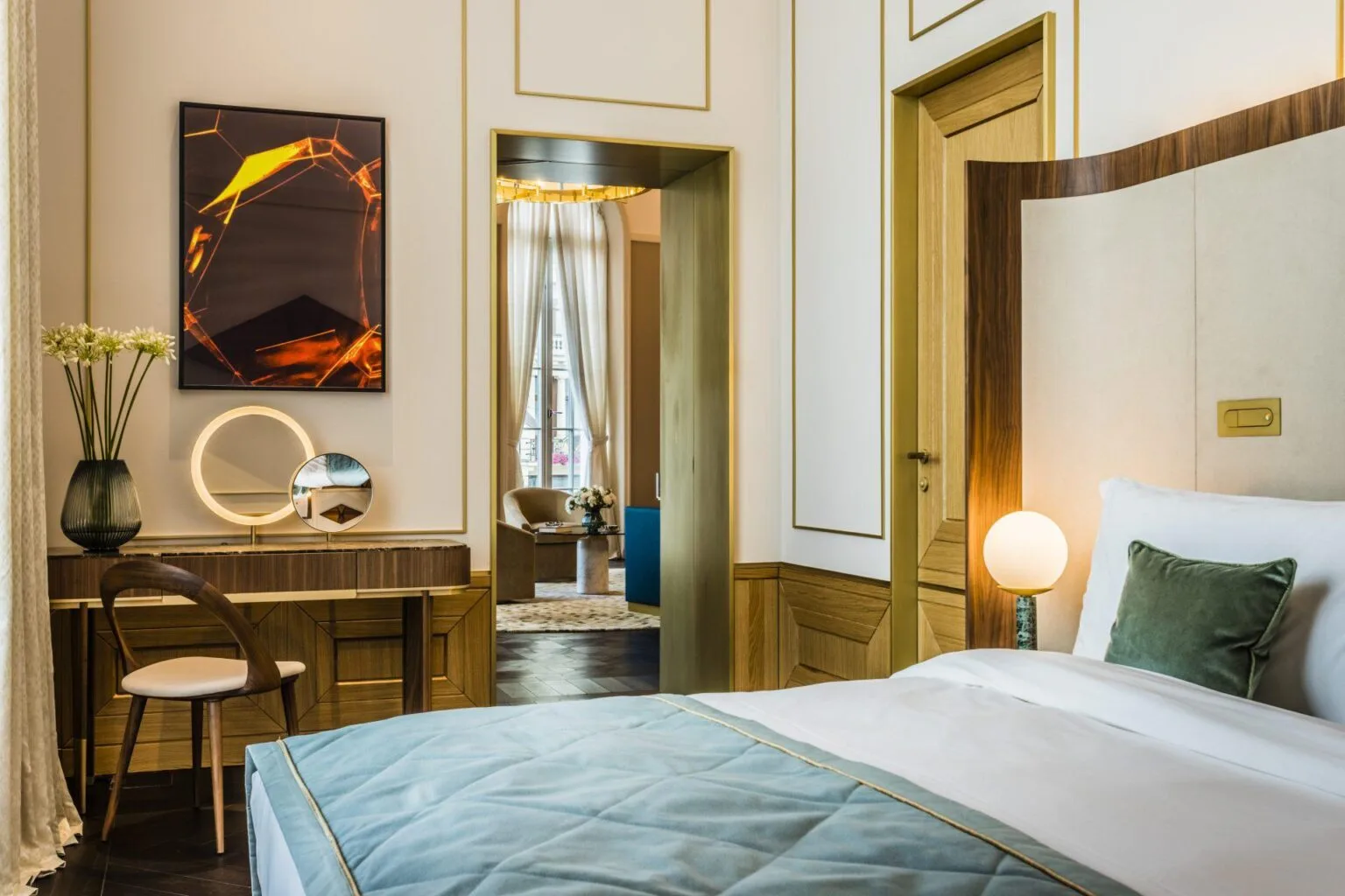 Raffles-Europejski-Warsaw-Signature-Suite-Bedroom-1.jpg