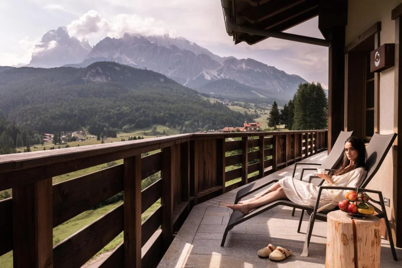 Rosapetra-Spa-Resort-luksusowe-hotele-gorskie-we-Wloszech-wyjazdy-na-narty-do-Wloch-z-biurem-podrozy-najlepsze-hotele-w-Dolomitach-19.jpg