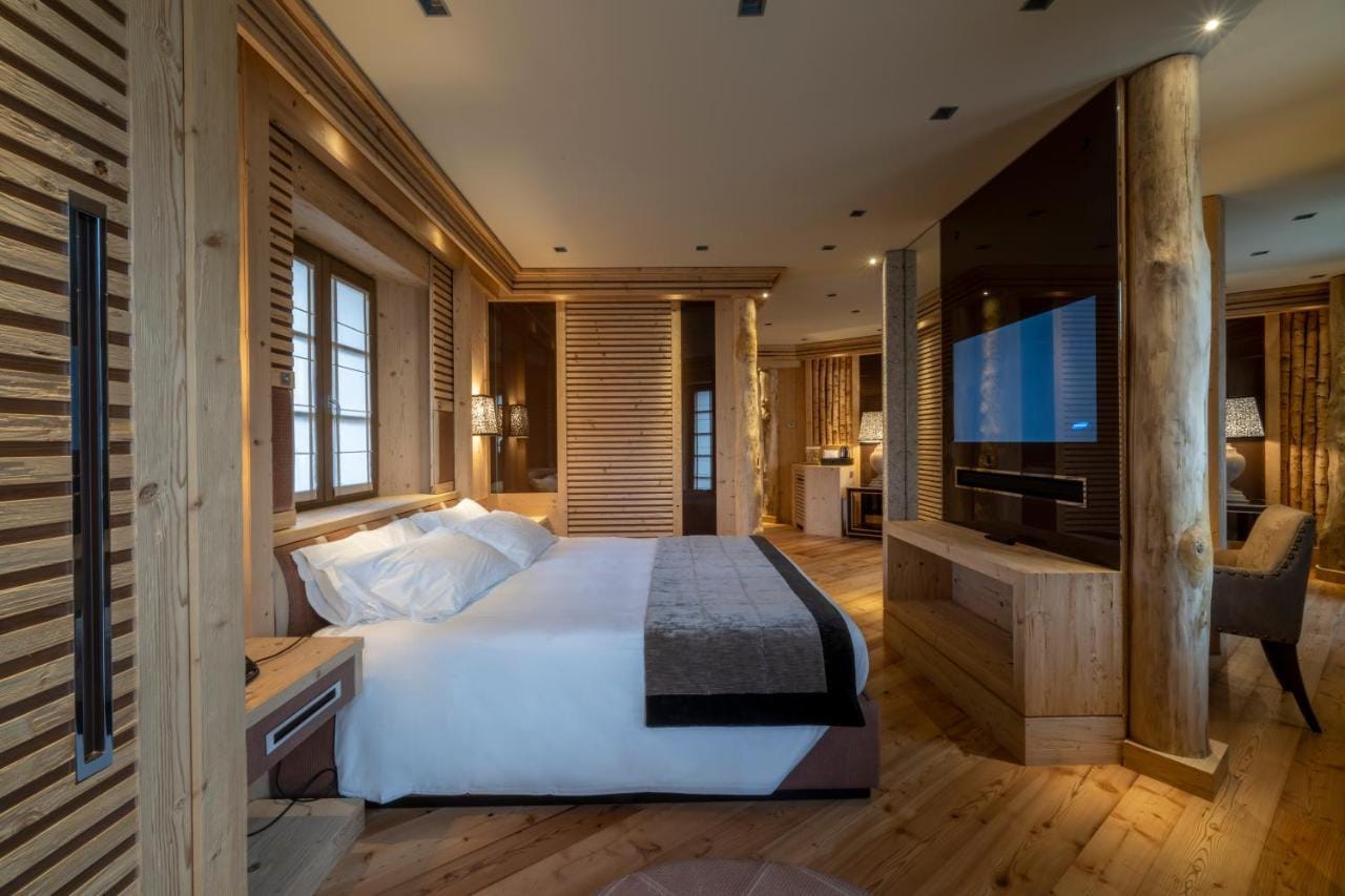 Rosapetra-Spa-Resort-luksusowe-hotele-gorskie-we-Wloszech-wyjazdy-na-narty-do-Wloch-z-biurem-podrozy-najlepsze-hotele-w-Dolomitach-7.jpg
