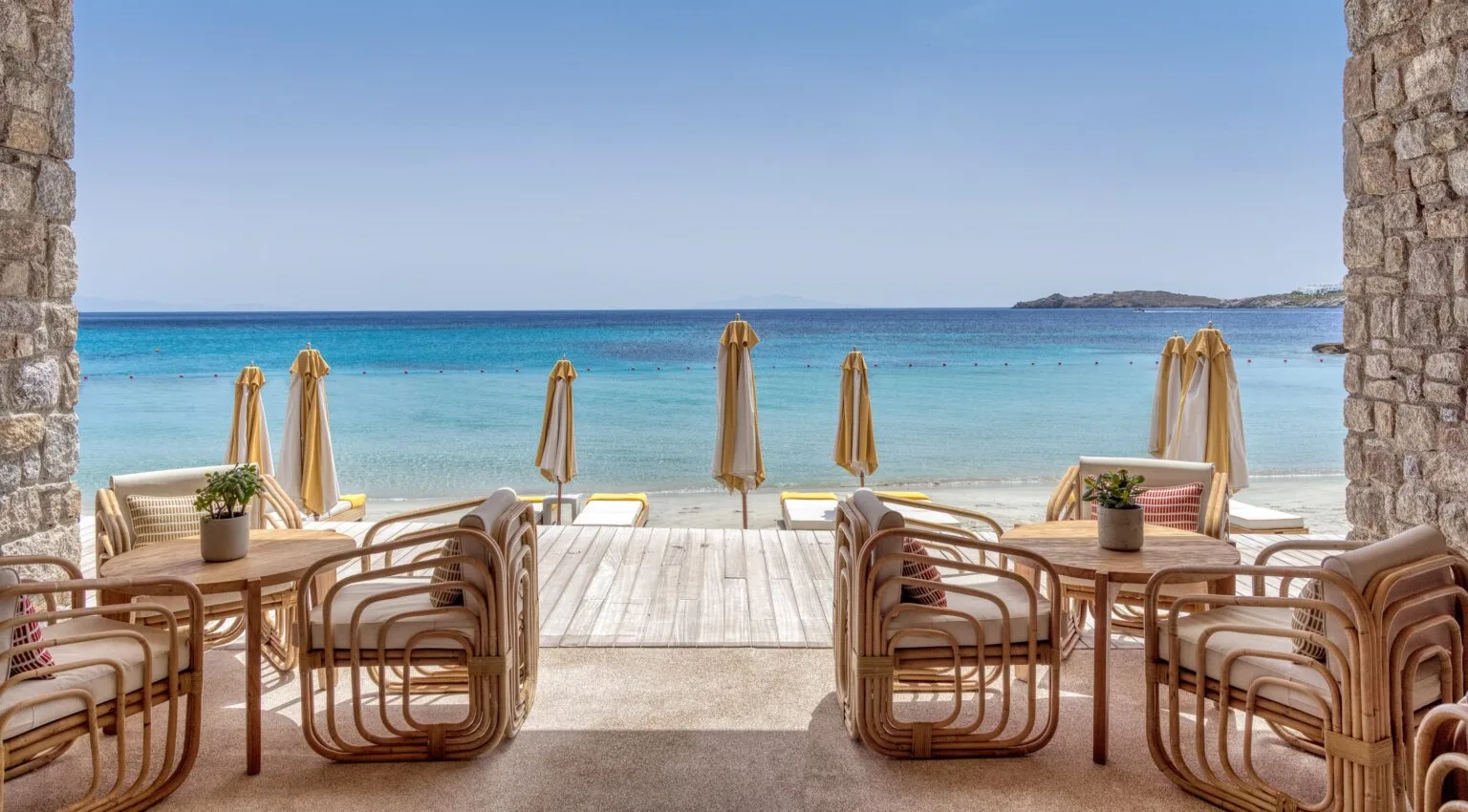 santa marina beach lounge 2