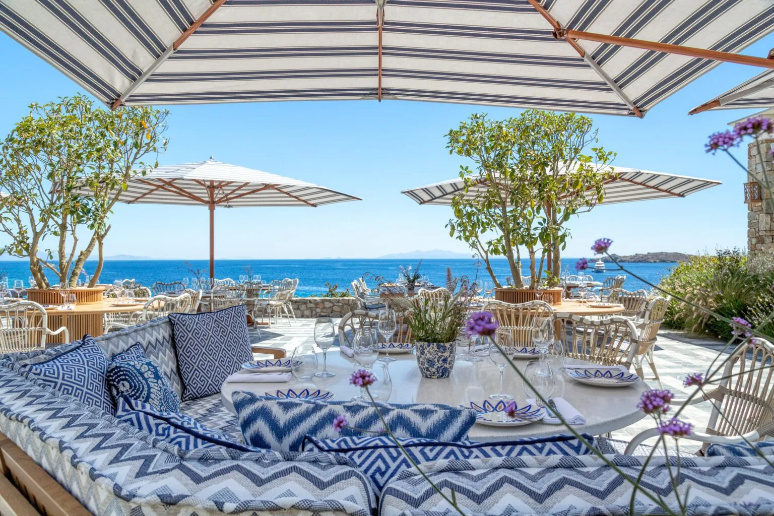 santa marina elais restaurant daytime sea view