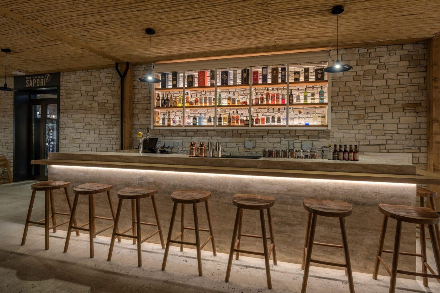 bar hotelu Cap St Georges