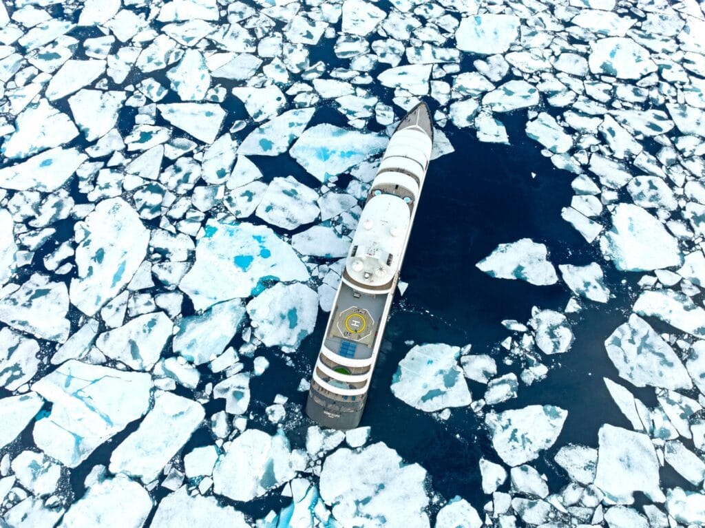 Wyjątkowy rejs statkiem dookoła świata,Poznawanie krajów podczas rejsu statkiem,Rejsy statkiem z całą rodziną,Scenic Cruises