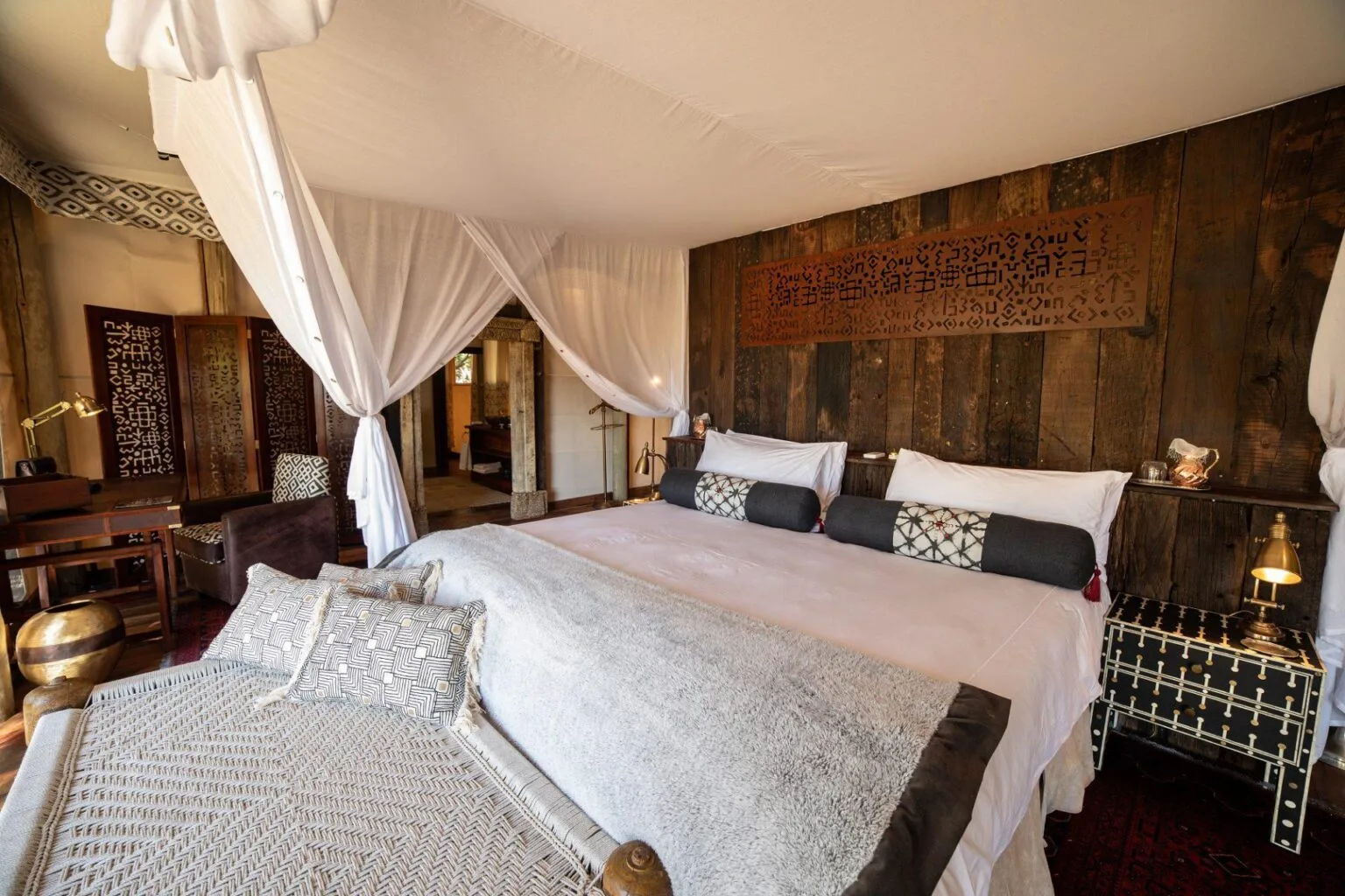 Selinda-Camp-Botswana-luxury-hotels-in-Botswana-exclusive-tailor-made-holidays-in-Botswana-trip-to-Botswana-8.jpg