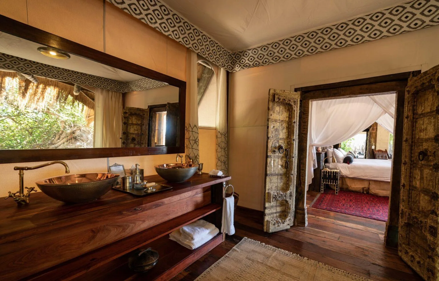 Selinda-Camp-Botswana-luxury-hotels-in-Botswana-exclusive-tailor-made-holidays-in-Botswana-trip-to-Botswana-9.jpg