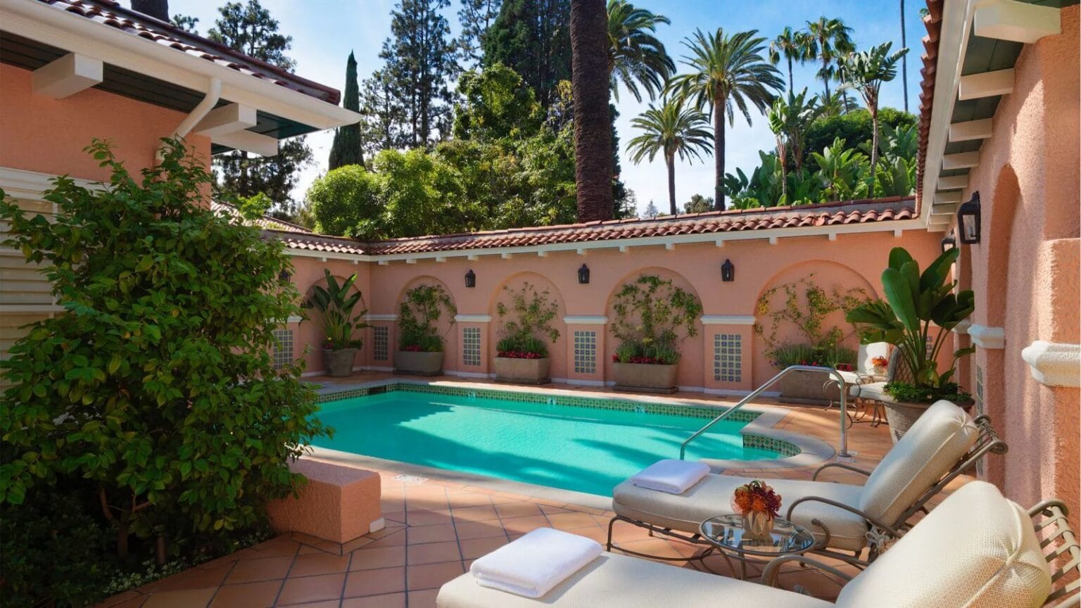 The-Beverly-Hills-Hotel-Bungalow-5-pool.jpg