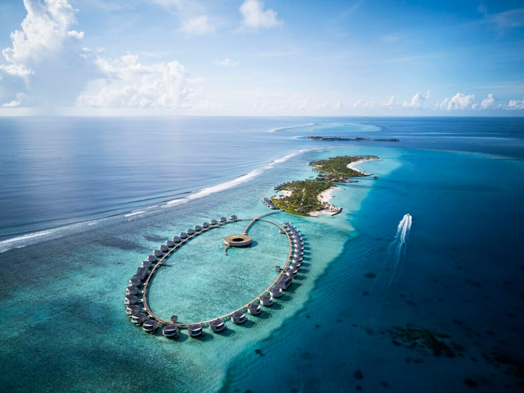 The Ritz-Carlton Maldives, Fari Islands z lotu ptaka