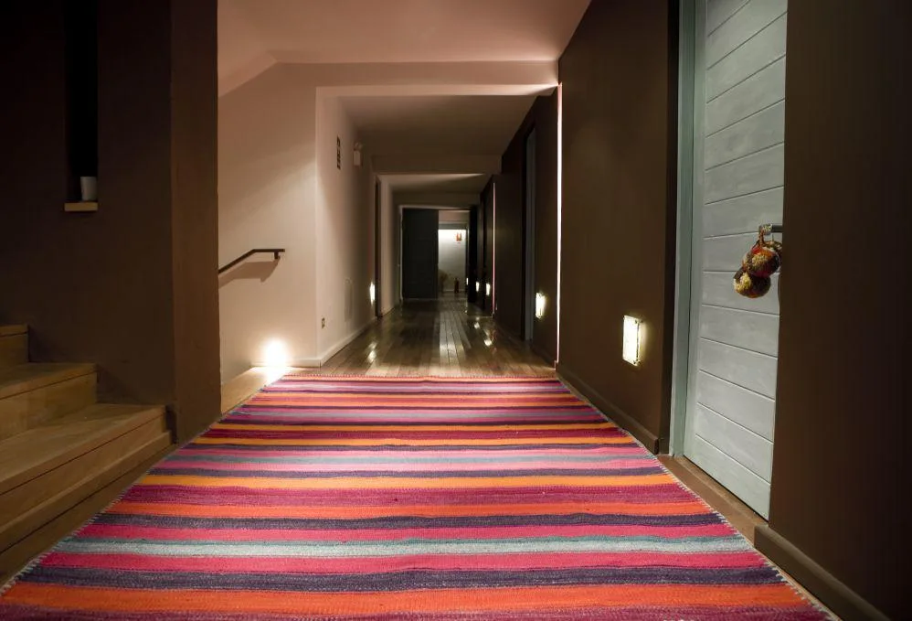 Titilaka-Lodge-Peru-corridor.jpg
