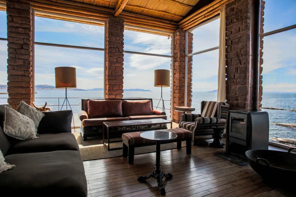 Titilaka-Lodge-Peru-lobby3.jpg