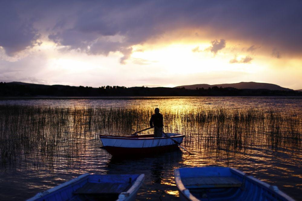 Titilaka-Lodge-Peru-local-boat.jpg