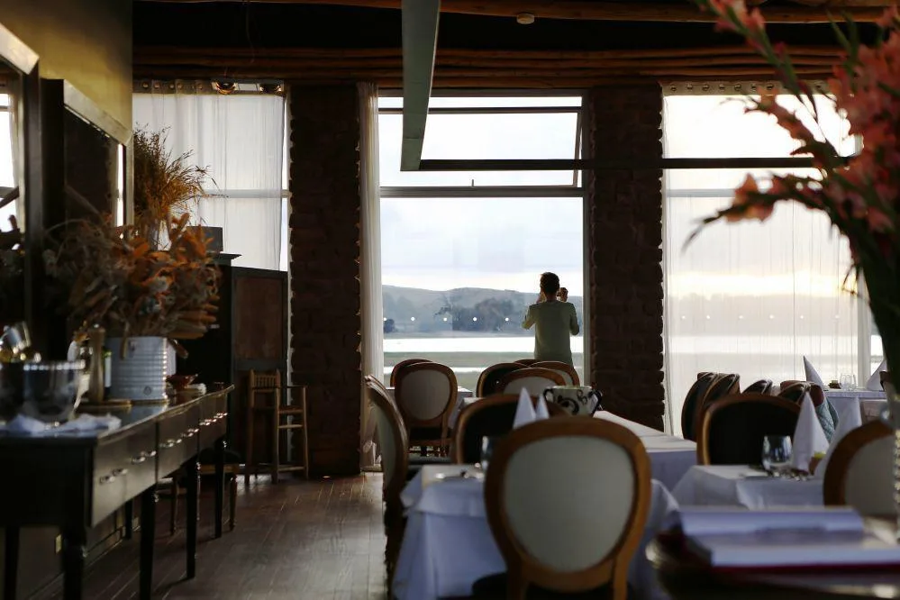 Titilaka-Lodge-Peru-restauracja.jpg