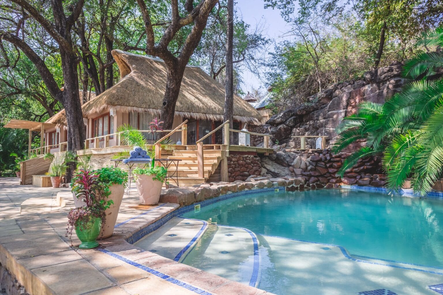 Tongabezi-Lodge-Zambia-najlepsze-hotele-w-Zambii-luksusowe-wakacje-w-Zamibii-ekskluzywne-wyprawy-do-Zambii-szyte-na-miare-zwiedzanie-Zambii-najwazniejsze-atrakcje-Zambii-13.jpg