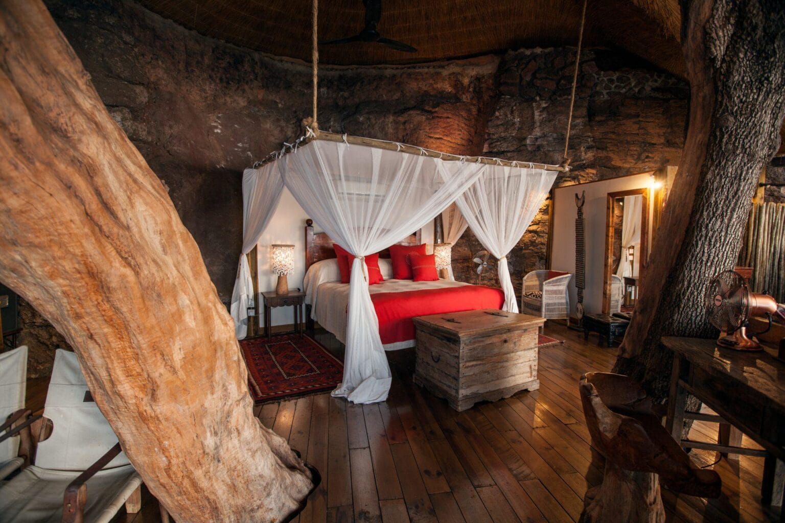 Tongabezi-Lodge-Zambia-najlepsze-hotele-w-Zambii-luksusowe-wakacje-w-Zamibii-ekskluzywne-wyprawy-do-Zambii-szyte-na-miare-zwiedzanie-Zambii-najwazniejsze-atrakcje-Zambii-36.jpg