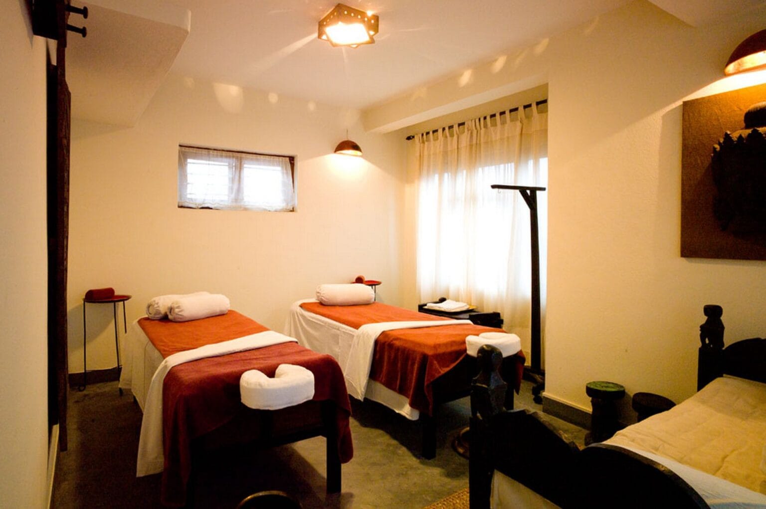 Treatment-Room-1-low-resolution.jpg