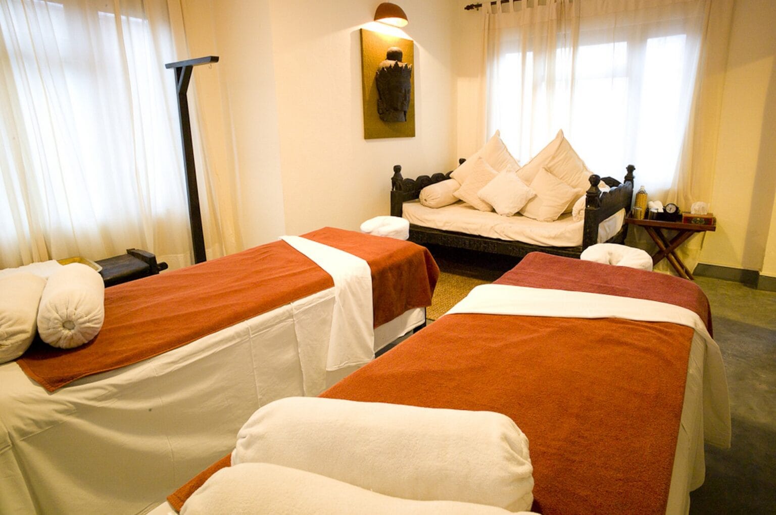 Treatment-Room-2-low-resolution.jpg