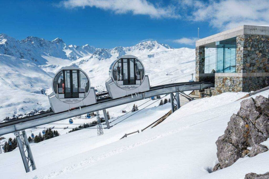 zdjęcie przedstawia Tschuggen-Grand-Hotel-