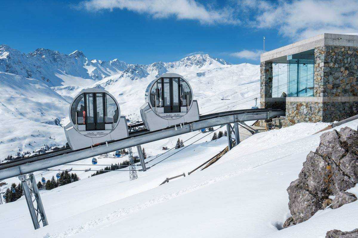 zdjęcie przedstawia Tschuggen-Grand-Hotel-
