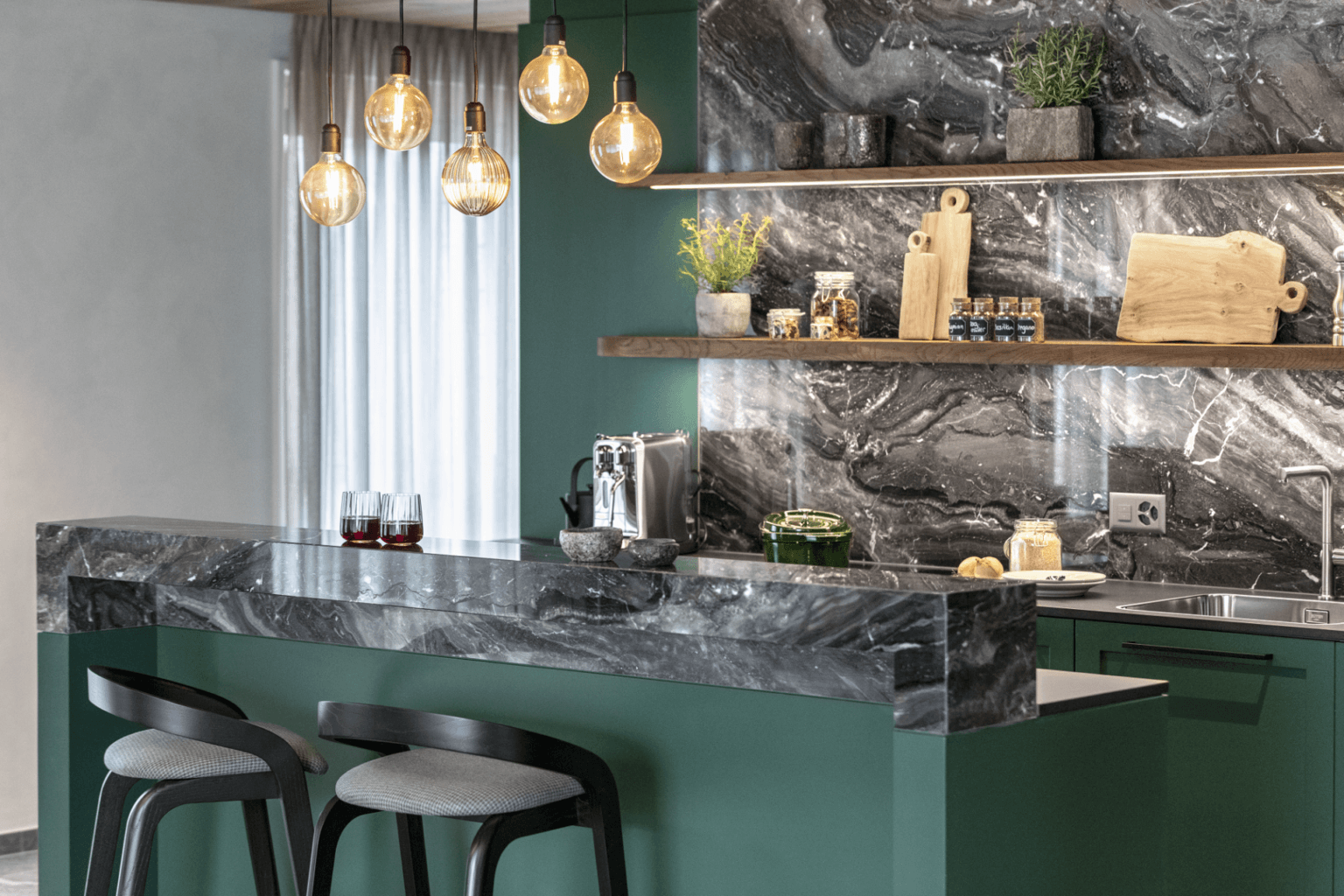 turkusowa kuchnia i bar