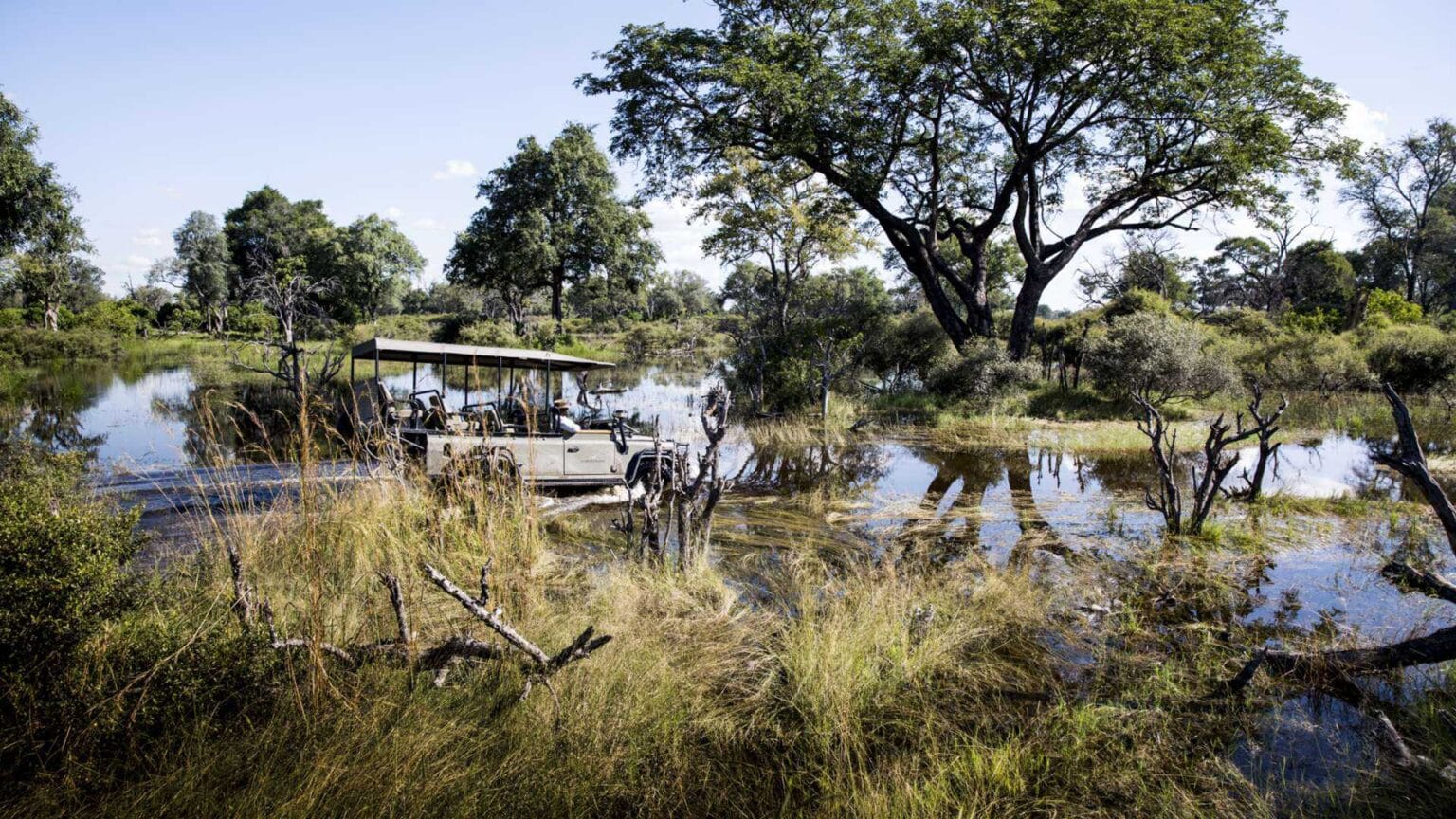 Vumbura-Plains-Botswana-najlepsze-safari-w-Botswanie-luksusowe-wyprawy-do-Botswany-wycieczki-do-Botswany-szyte-na-miare-ekskluzywne-lodge-w-Botswanie-1.jpg