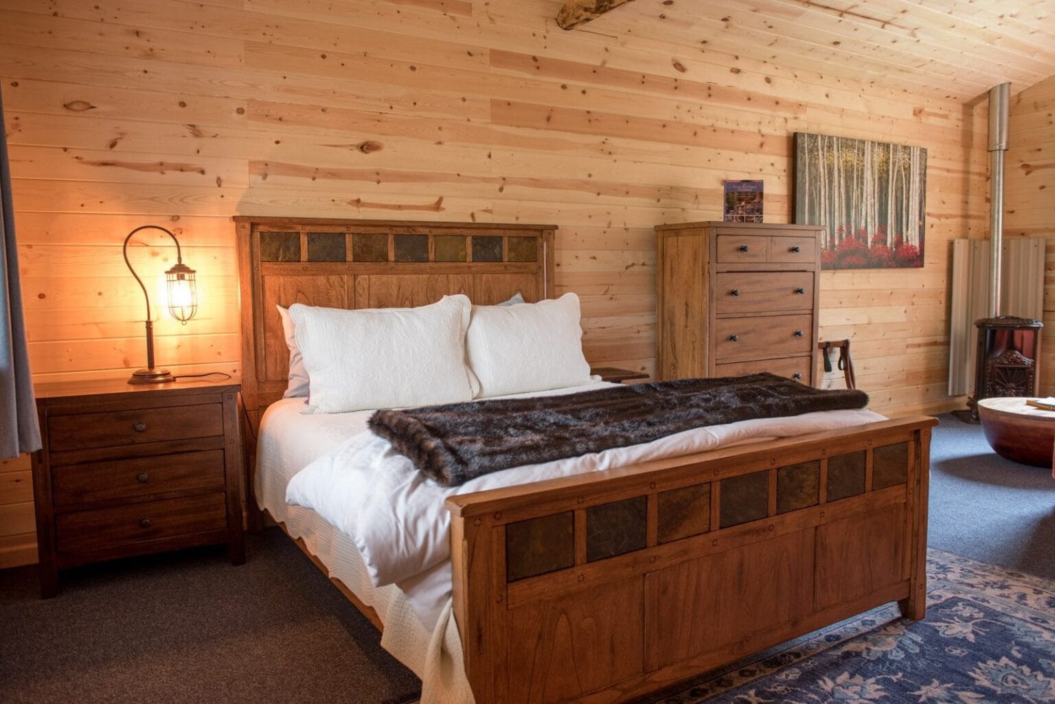 sypialnia Winterlake Lodge by Within the Wild