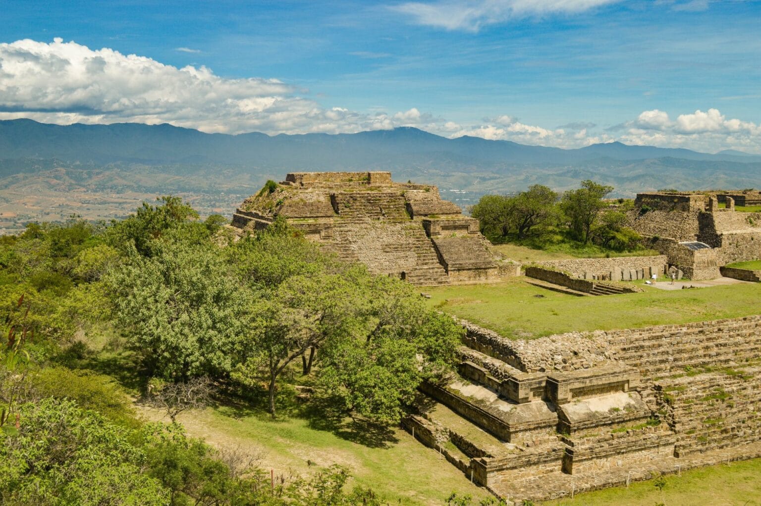 Wycieczka-Oaxaca-9-dni-Monte-Alban00.jpg