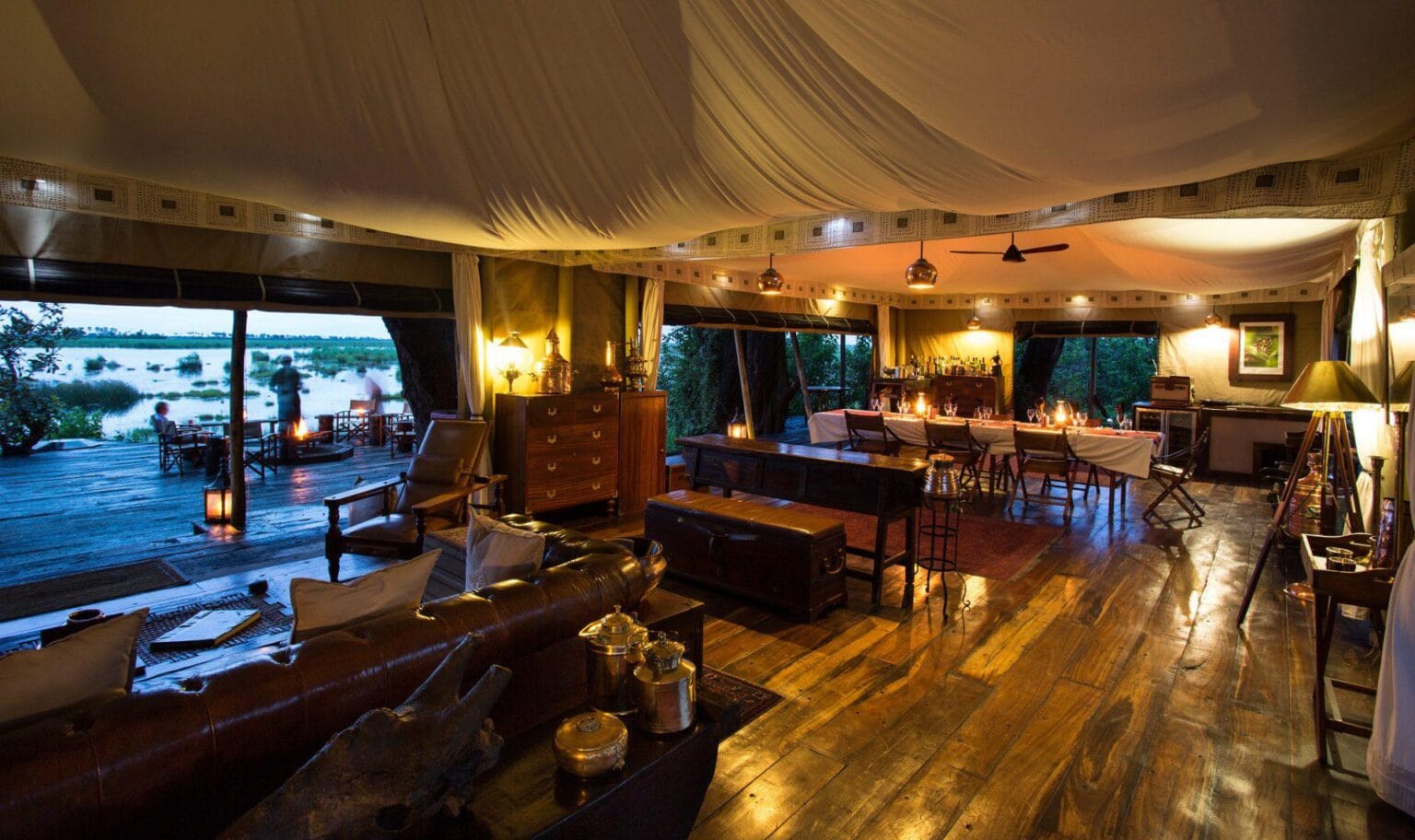 Zarafa-Camp-w-Botswanie-luksusowe-lodge-w-Botswanie-wakacje-w-Botswanie-szyte-na-miare-ekskluzywne-wyprawy-do-Botswany-11.jpg
