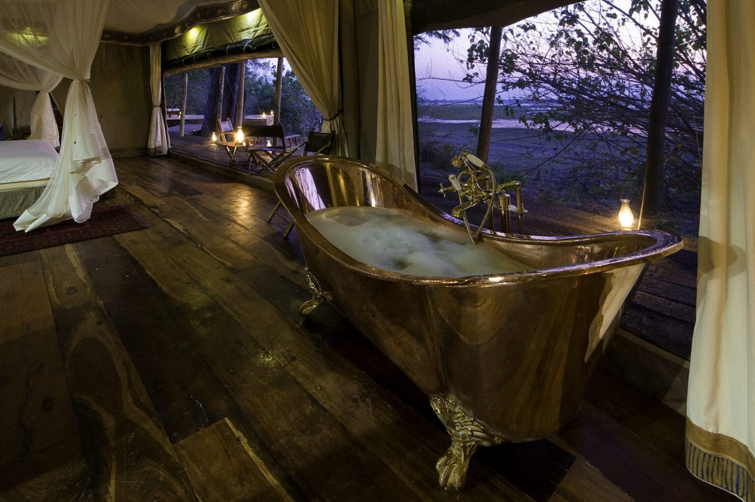 Zarafa-Camp-w-Botswanie-luksusowe-lodge-w-Botswanie-wakacje-w-Botswanie-szyte-na-miare-ekskluzywne-wyprawy-do-Botswany-22.jpg