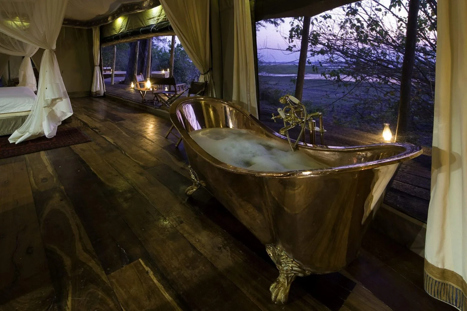 Zarafa-Camp-w-Botswanie-luksusowe-lodge-w-Botswanie-wakacje-w-Botswanie-szyte-na-miare-ekskluzywne-wyprawy-do-Botswany-22.jpg