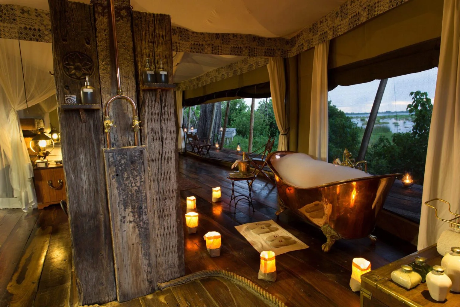 Zarafa-Camp-w-Botswanie-luksusowe-lodge-w-Botswanie-wakacje-w-Botswanie-szyte-na-miare-ekskluzywne-wyprawy-do-Botswany-9.jpg