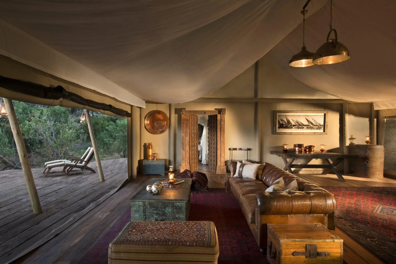 Zarafa-Dhow-Suite-luxury-lodge-in-Botswana-holidays-in-Botswana-tailor-made-exclusive-trips-to-Botswana-13.jpg