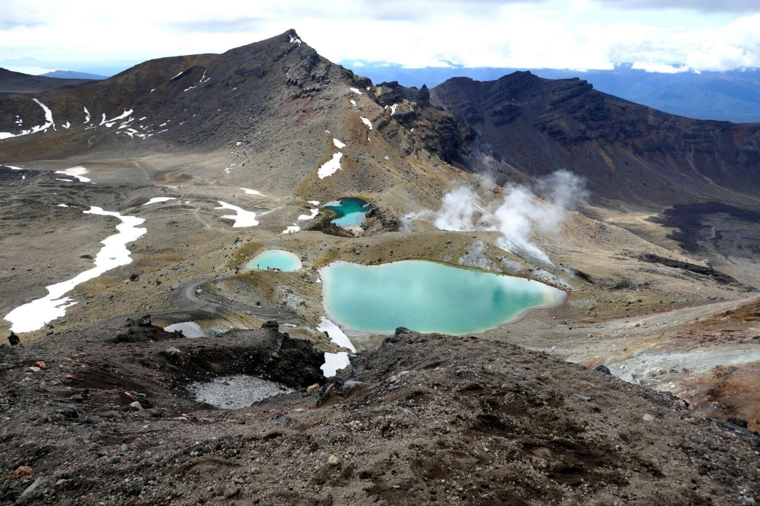 emerald-lakes-3189389.jpg