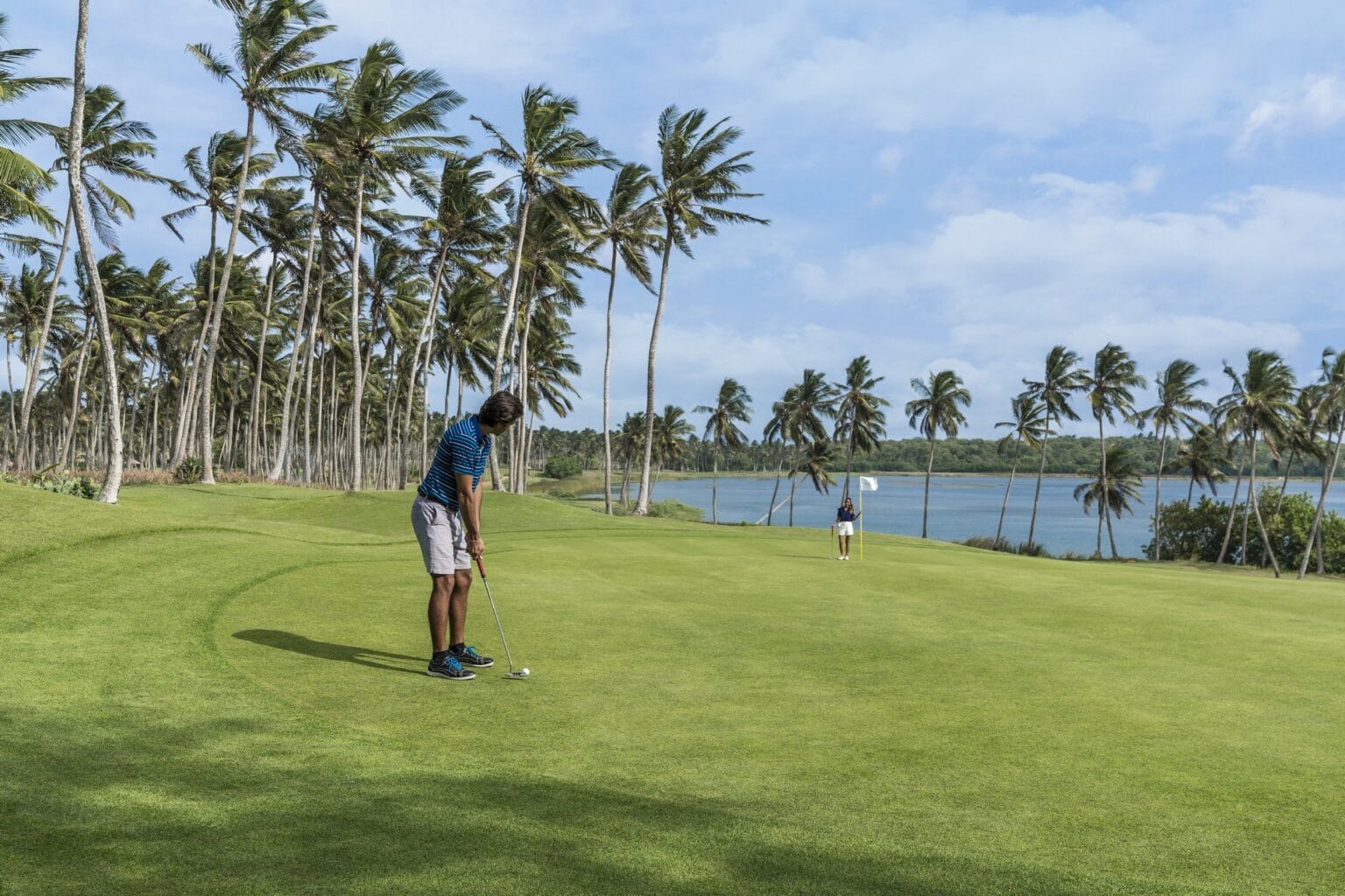 golf-couple-2480.jpg