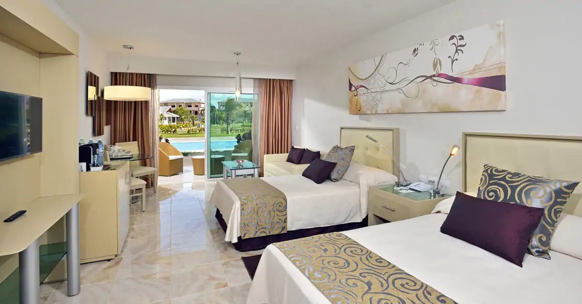 hotel-paradisus-varadero-family-concierge-junior-suite-swim-up.jpeg