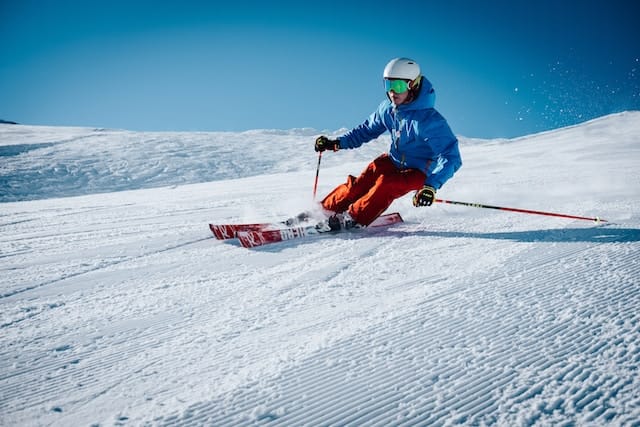 TYPES OF LUXURY TRAVELS,Luxury expeditions,Luxury skiing trips,skiing trips,Private island vacations,Cruises and expeditions,Luxury train travel,Plane and helicopter rentals,honeymoons